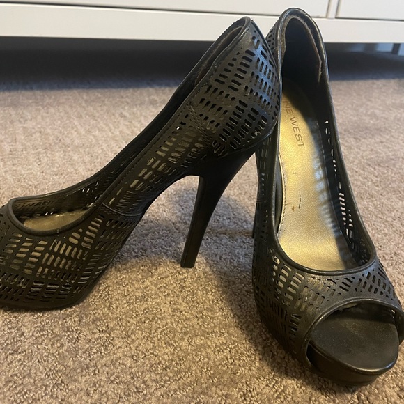 Nine West Black leather heels - Picture 2 of 3
